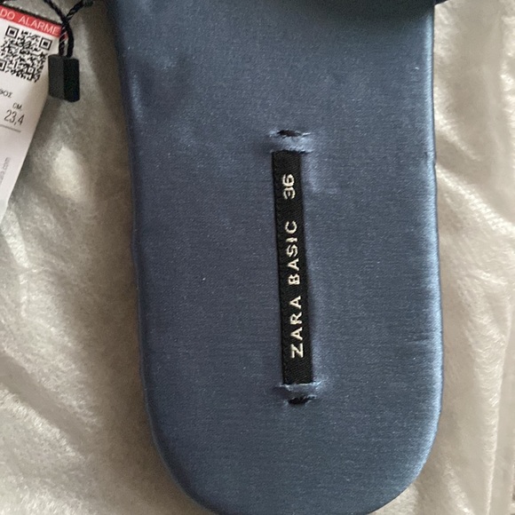 Brand NEW/Unworn Zara Silk Brooch Sandals - Picture 2 of 5